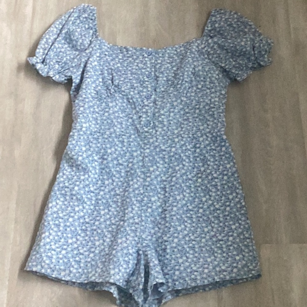Romper - Picture 2 of 4